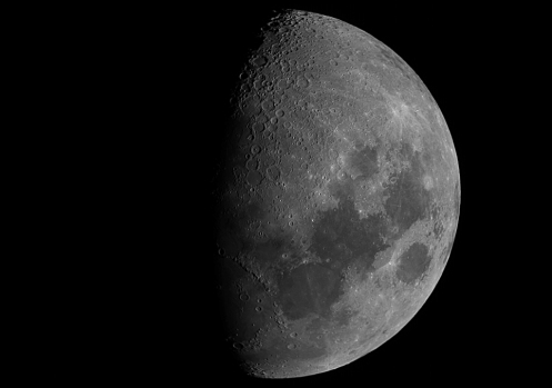 Lune-1250s_3200iso_960x640_20131111-18h04m-merged-v2